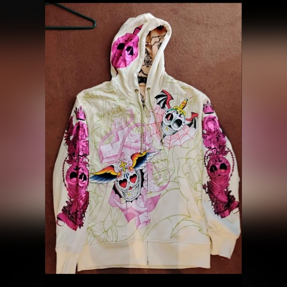 Vintage Christian Adjuai Colorful Skull Graphic Hoodie